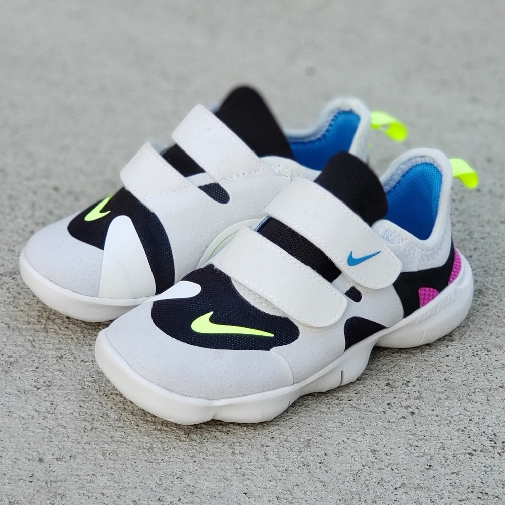 NIKE FREE RN Kids Size 9 C NEW - Picture 2 of 6